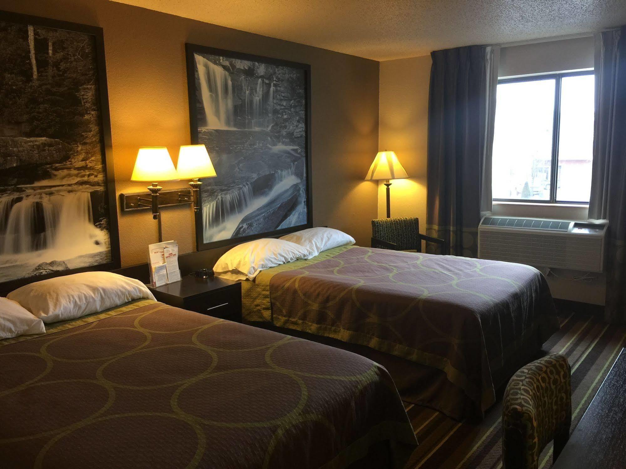 Super 8 By Wyndham Weston Wv Hotel Kültér fotó